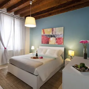 https://appartamenti-sofia-marilyn.hotelinveneto.com